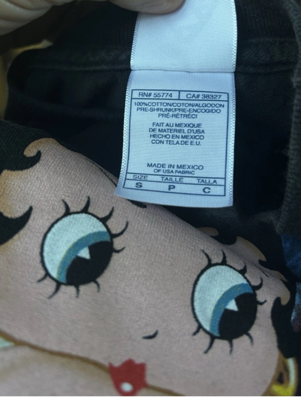 Vintage Betty Boop "Betty Rocks" Black Graphic Tee Men’s small - Picture 5 of 5